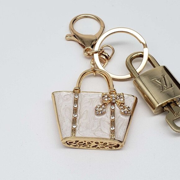 100% Auth Louis Vuitton Lock & Key with unbranded Bagcharm, Keycharm, Keychain - Picture 6 of 7